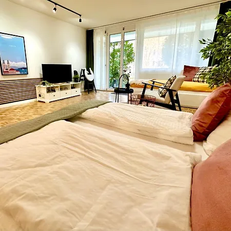 Alpine With Ac, Garden Terrace And Much Privacy Lejlighed Zürich