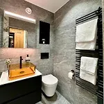 Apartment Alpine With Ac, Garden Terrace And Much Privacy *
