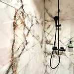 Апартаменты Alpine With Ac, Garden Terrace And Much Privacy Цюрих