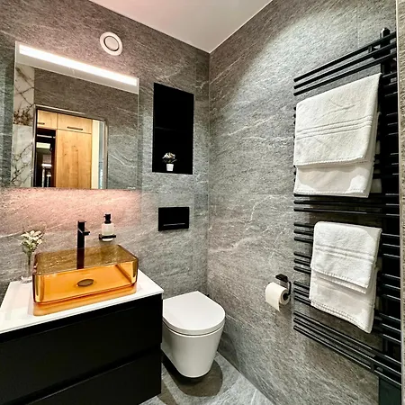 Apartment Alpine With Ac, Garden Terrace And Much Privacy *