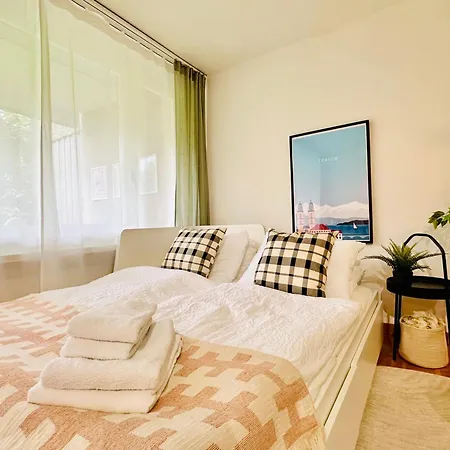 公寓 Alpine With Ac, Garden Terrace And Much Privacy 苏黎世
