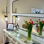 Alpine With Ac, Garden Terrace And Much Privacy *