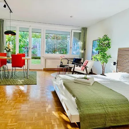 Lejlighed New, With Garden Terrace And Much Privacy