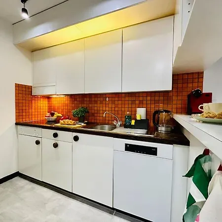 New, With Garden Terrace And Much Privacy *