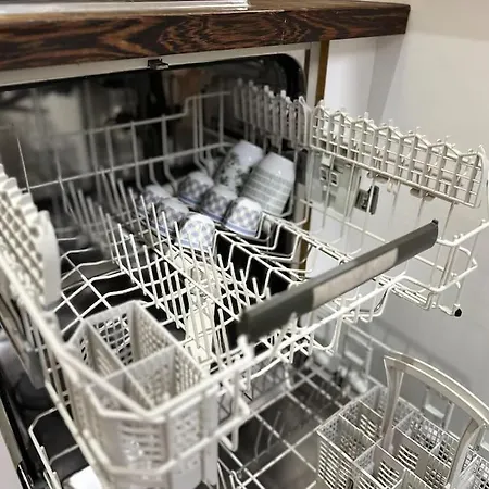 Lägenhet Alpine With Ac, Garden Terrace And Much Privacy *